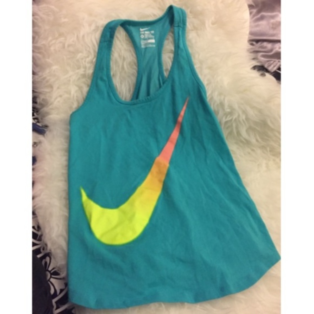 Nike Medium Workout Shirt - Picture 1 of 1